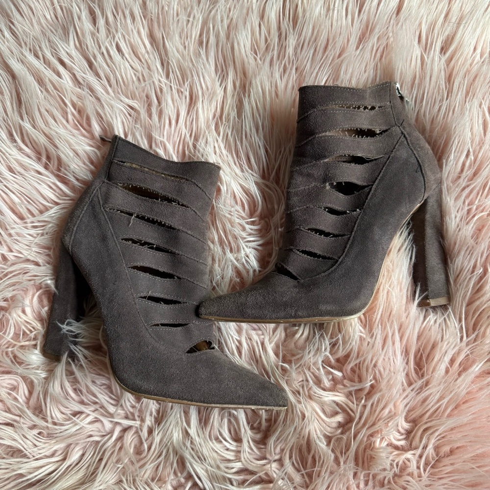 Steve Madden Tan Caged Cardii Suede Cutout Booties Size 6.5
